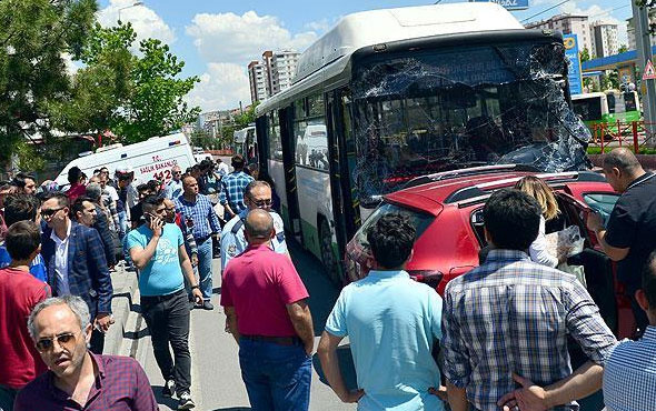 Otobüs kontrolden çıktı 7 aracı hurdaya çevirdi