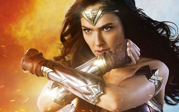 Yasaklı Wonder Woman Grinin Elli Tonu'nu alt etti