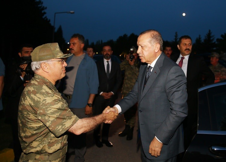 Abdullah Gül ve Erdoğan birlikte iftar yaptı