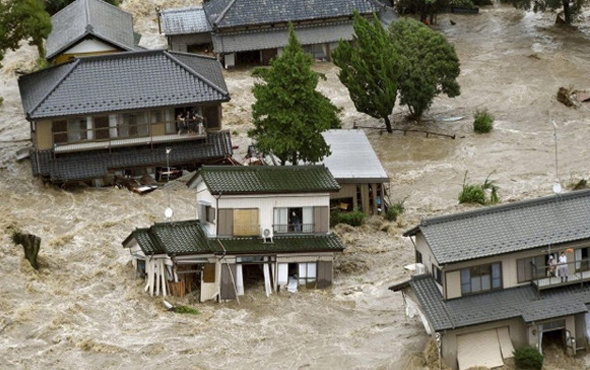 Japonya'da 500 kişinin dış dünyayla bağlantısı kesildi