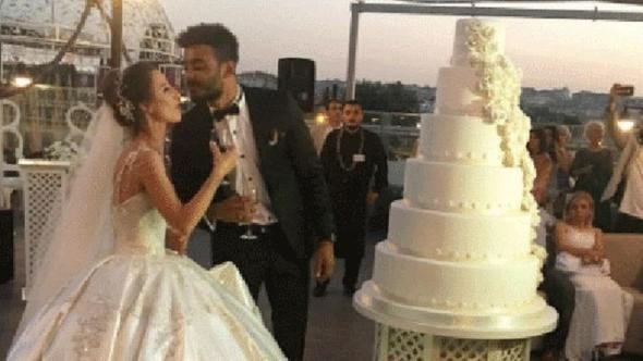 Survivor 2016'da yarışmacı olan Efecan Dianzenza evlendi