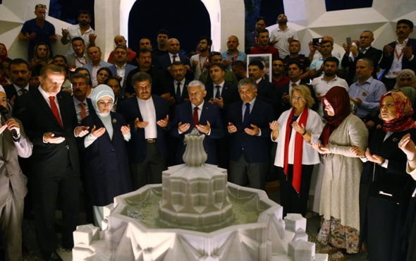 Cumhurbaşkanı Erdoğan,  Şehitler Makamı'nın açılışını yaptı