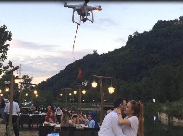 Evliliğe teknoloji ayarı! Trabzon'da dronelu teklif