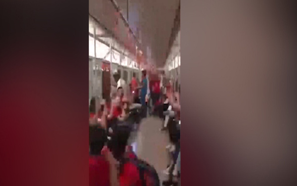 Metroda 'Tayyip Erdoğan' tezahüratı sosyal medyayı salladı!