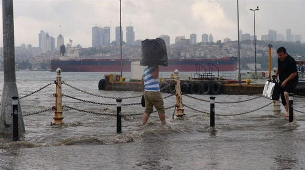 Son hava durumu İstanbul dahil 17 ile fena geliyor saati belli