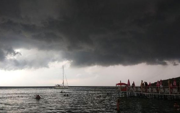 Marmara ve Avşa'daki tatilciler neye uğradığını şaşırdı