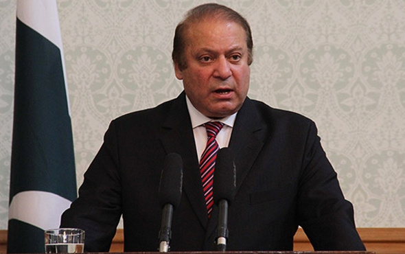 Pakistan Başbakanı Navaz Şerif görevden alındı şok karar