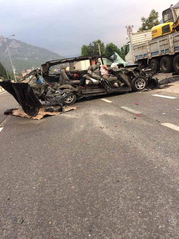 Bilecik'te feci kaza şoför uyudu iddiası ortalığı karıştırdı