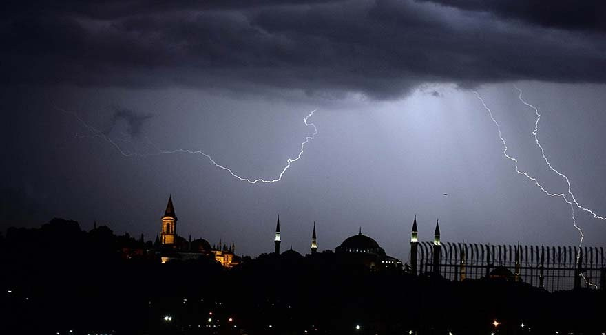 İstanbul'u vuran fırtına başlangıçtı daha kötüleri geliyor!