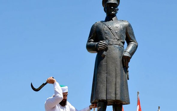 Atatürk heykeline saldırıya ilişkin hükümetten ilk açıklama