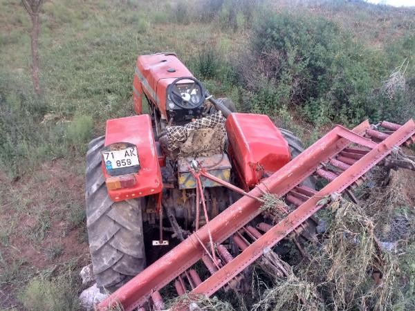 Korkunç Kaza! Dede ile torun traktörün altında can verdiler...