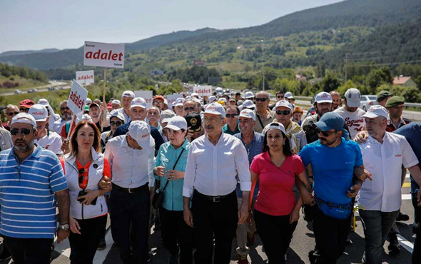 Acı haberi alan CHP Genel Başkan Yardımcısı yürüyüşü bıraktı