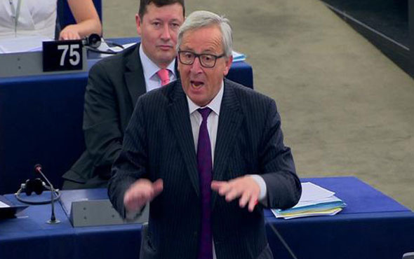 Juncker sert çıktı! 'Merkel olsa gelirdiniz'