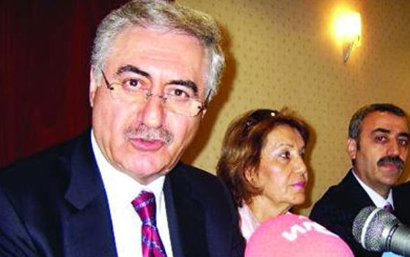 Eski Adalet Bakanı hayatını kaybetti