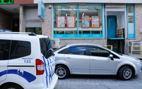  Beyoğlu'nda korku dolu anlar silahlı ve maskeki kişiler...