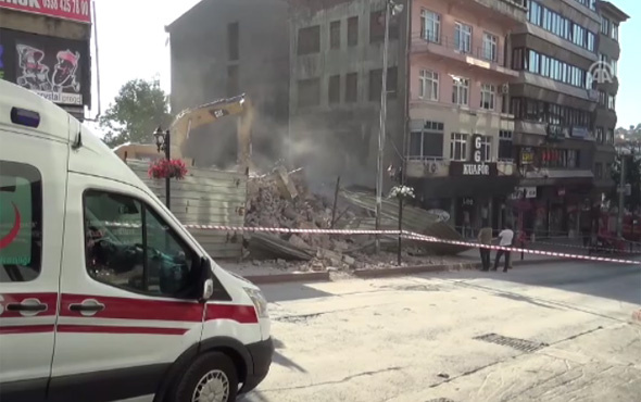Zonguldak'ta 3 katlı apartman boşaltıldı