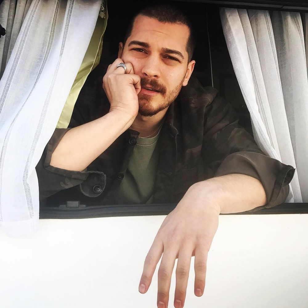 Netflix’in fantastik dizisinde Çağatay Ulusoy oynayacak