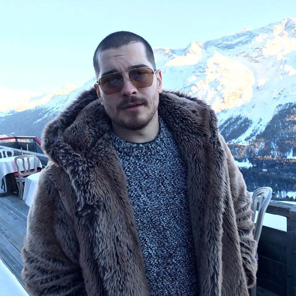 Netflix’in fantastik dizisinde Çağatay Ulusoy oynayacak