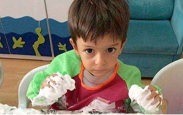 Serviste unutulan 3 yaşındaki çocuk havasızlıktan öldü