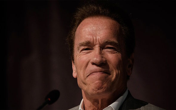 Oyuncu Arnold Schwarzenegger Donald Trump'a yerden yere vurdu