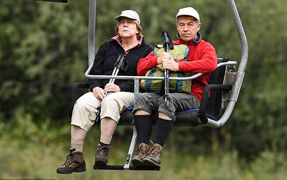 Angela Merkel'in tatil fotoğrafındaki ilginç detay