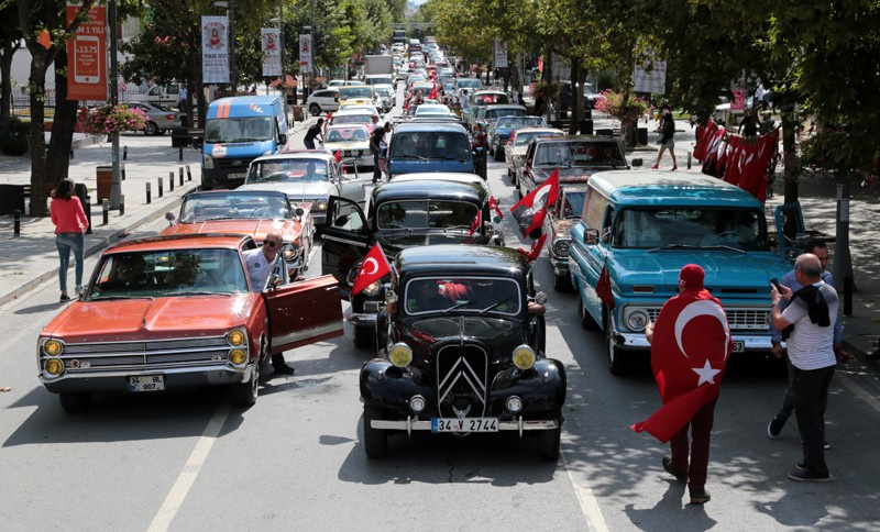 Atatürk'e benzeyen oyuncunun zor anları