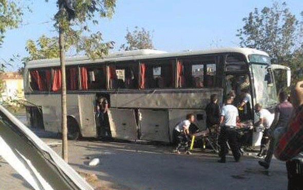 İzmir'de bombalı saldırı olay yerinden ilk görüntüler