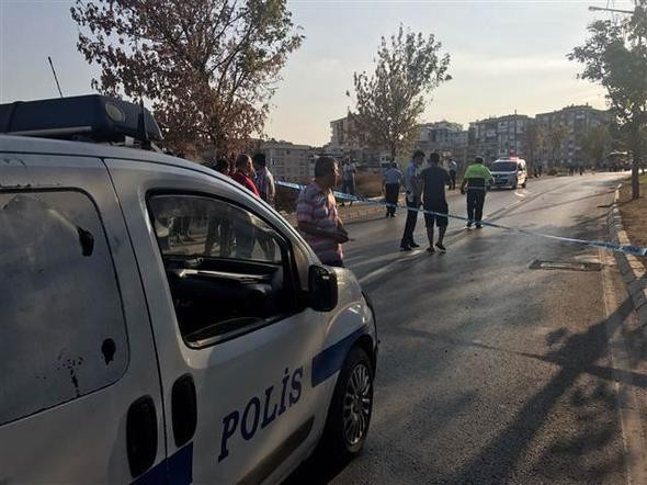 İzmir'de bombalı saldırı olay yerinden ilk görüntüler