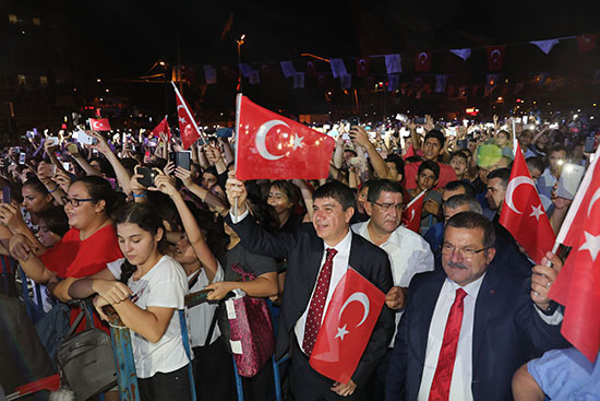Cumhuriyet Meydanı Antalya’ya yakıştı
