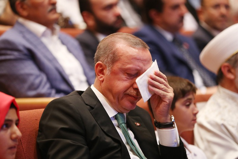 Erdoğan o videoyu görünce gözyaşlarına boğuldu