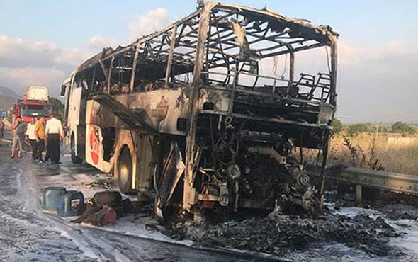 20 yolcusu bulunan otobüs alev alev yandı