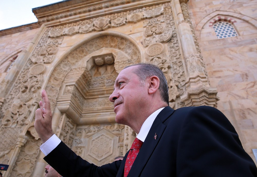 Erdoğan muhteşem caminin açılışına katıldı
