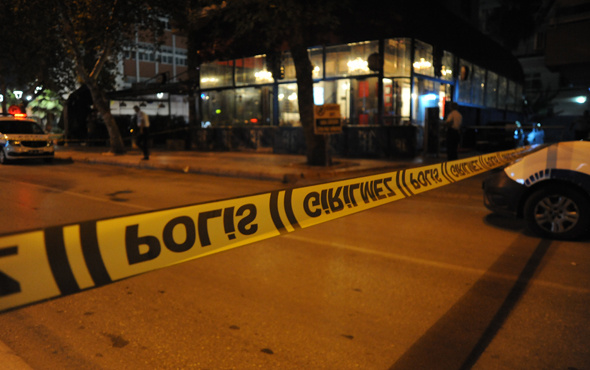 Adana'da restoranda silahlı çatışma ölü ve yaralılar var