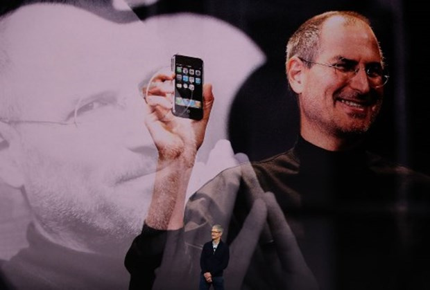 Phone 8 tanıtımında Steve Jobs'a saygı duruşu