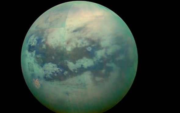 Titan'da hücre zarı oluşturabilecek kimyasal bulundu