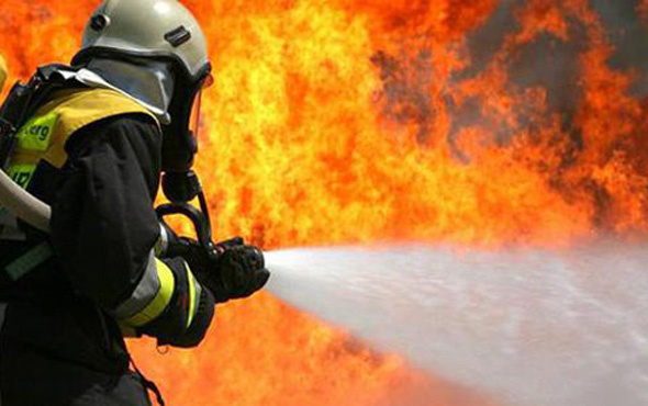  Kahramanmaraş'ta yangın 5 ev kullanılamaz hale geldi