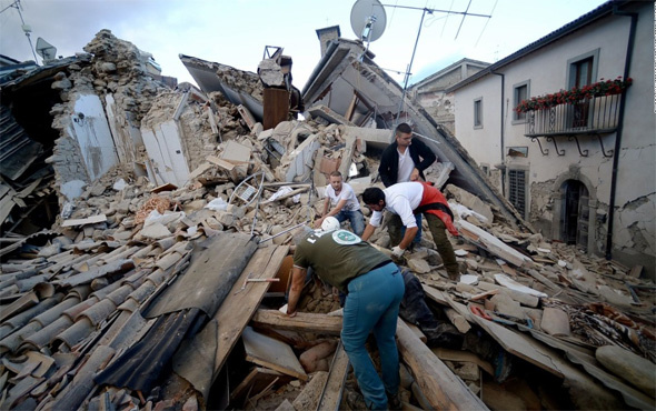Deprem yardımları depremzedelere gelmedi iddiası