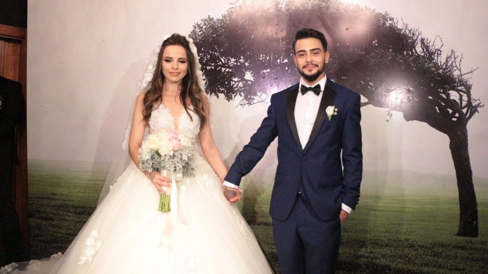 Yılın ikinci düğünü Rüzgar Erkoçlar ile Tuğba Beyazoğlu evlendi