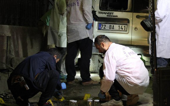 AK Parti İl Başkan yardımcısının aracına bombalı saldırı 