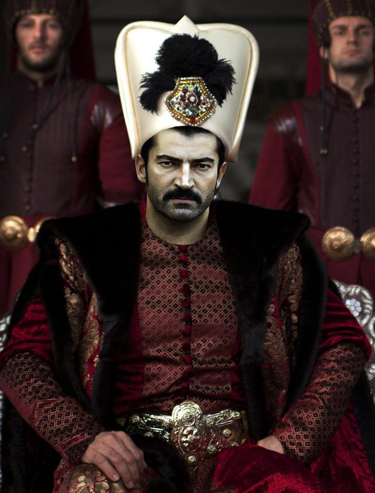 Fatih dizisinde Bizanslı kraliçe olacak Toprak Sağlam'ın fotoğraflarına bakın
