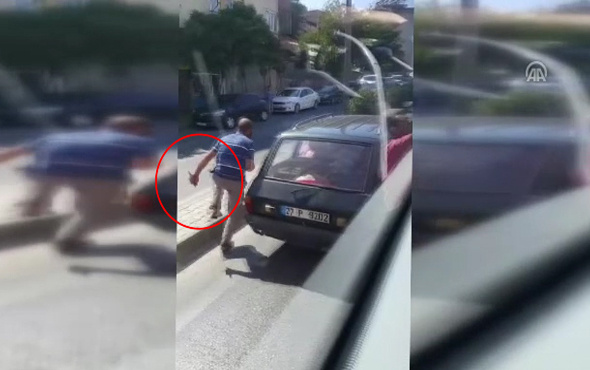 Şoföre bıçaklı saldırı girişimini yolcu engelledi