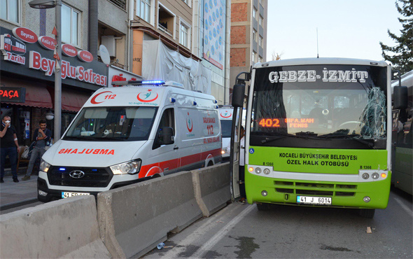 Kocaeli'de halk otobüsü TIR'a çarptı: 6 yaralı