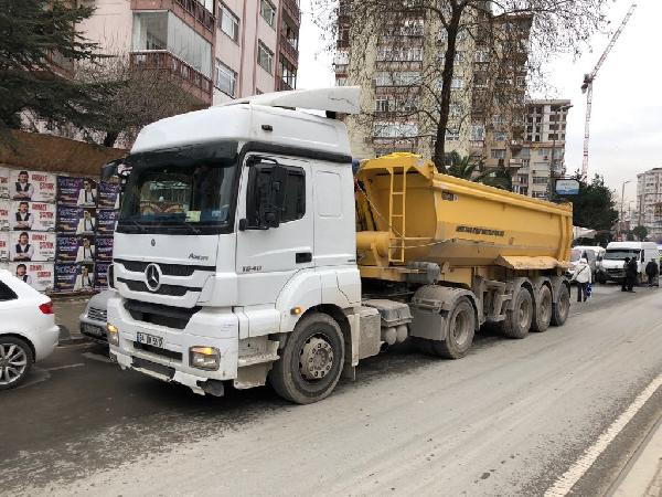 Pazardan dönüyordu! Kadıköy’de hafriyat kamyonu dehşeti