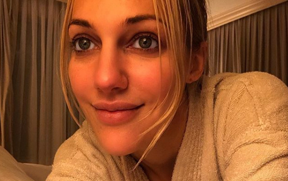 Meryem Uzerli küvette çırılçıplak paylaşmıştı skandal kovdurdu