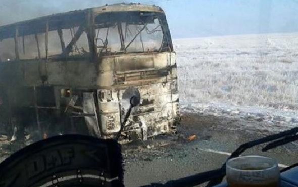 Otobüs faciası! 52 kişi diri diri yandı