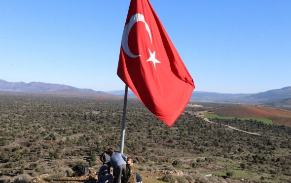 Hatay Valiliği'nden bayrak çağrısı