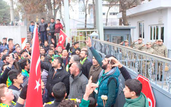 Adıyamanlı vatandaşlardan gönüllü askerlik başvurusu