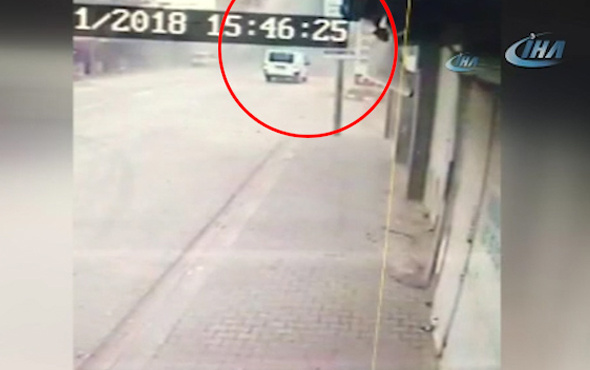  Reyhanlı'da 1 kişinin öldüğü roket saldırısı kamerada