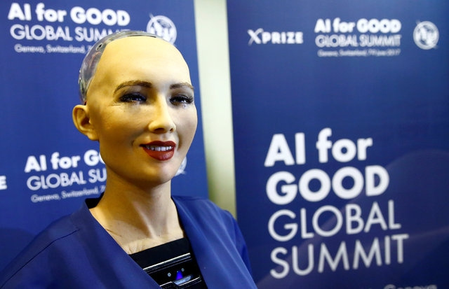 İnsansı robot Sophia Türkiye'ye geliyor