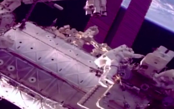 Astronotlar 2018'in ilk uzay yürüyüşünü yaptı